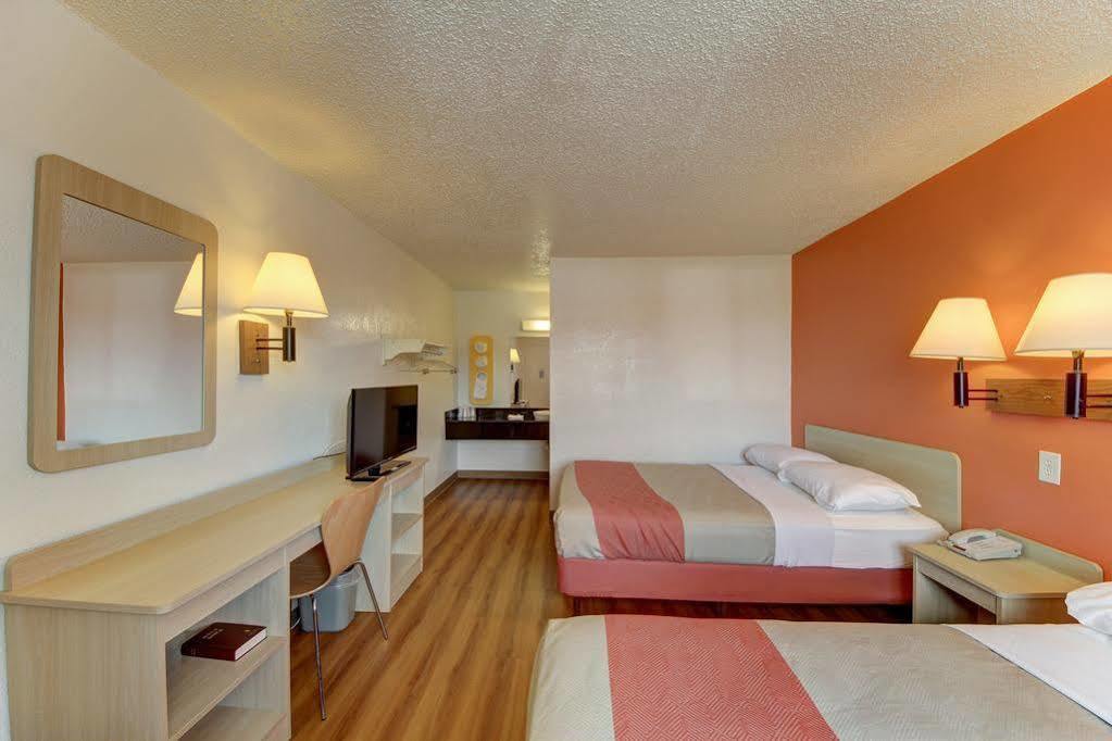 Red Roof Inn San Antonio Northeast - Rittiman Rd Extérieur photo